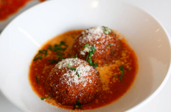 arincini with arriabiata sauce